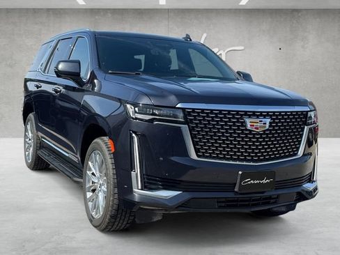 Used 2023 Cadillac Escalade Premium Luxury image 2