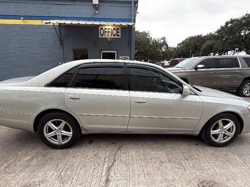 Used 2000 Toyota Avalon XL image 8