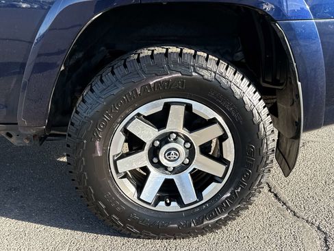 Used 2017 Toyota 4Runner TRD Off-Road Premium image 7