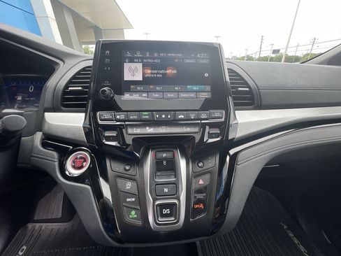 Used 2023 Honda Odyssey Touring image 35