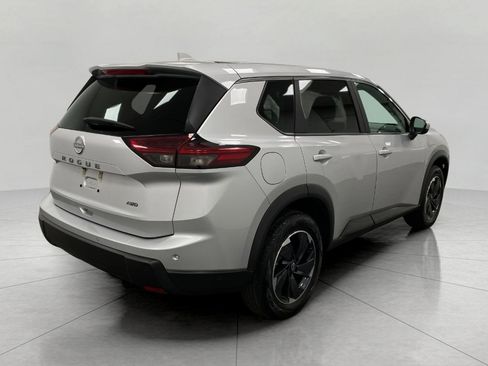 Certified 2025 Nissan Rogue SV image 3