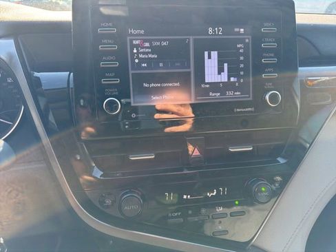 Used 2022 Toyota Camry LE FWD image 14