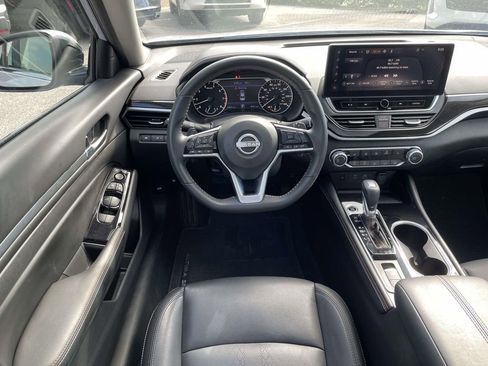 Used 2024 Nissan Altima 2.5 SR w/ SR Premium Package AWD/4WD image 13