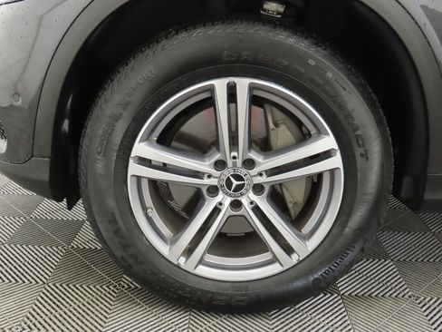 Certified 2022 Mercedes-Benz GLC 300 image 30
