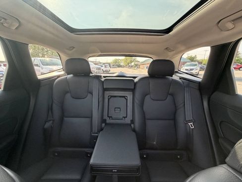 Used 2023 Volvo XC60 B5 Plus AWD/4WD image 22