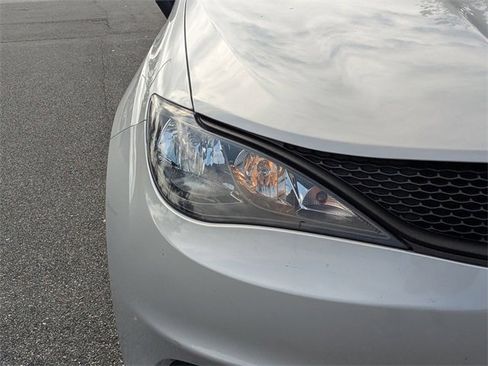 Certified 2024 Chrysler Voyager LX image 9