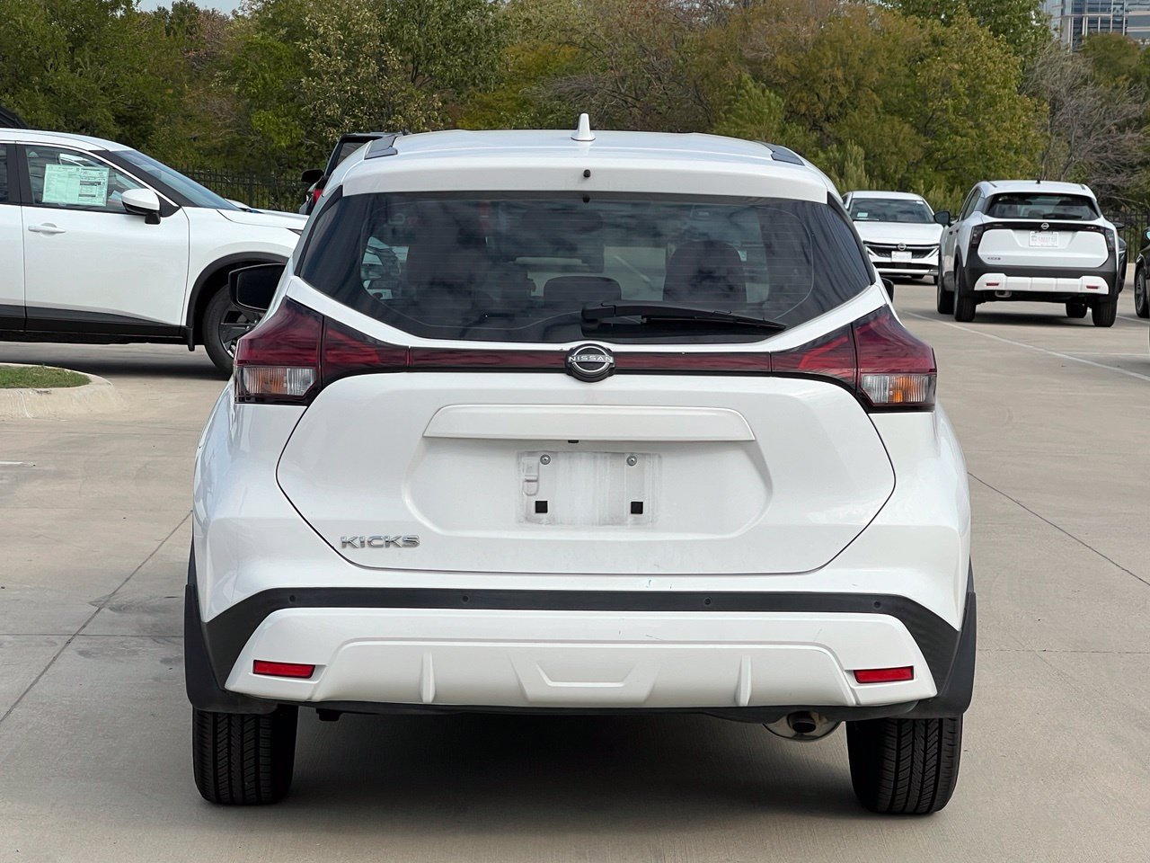 Used 2022 Nissan Kicks S FWD image 4