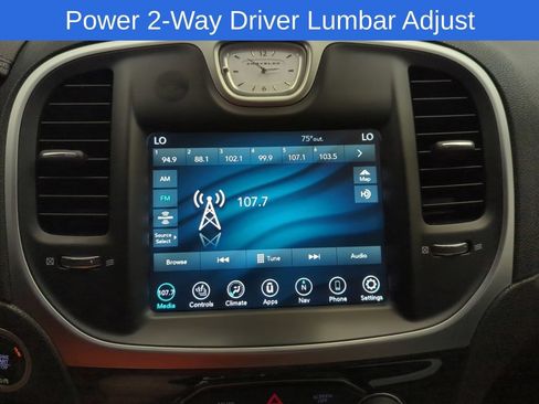 Used 2022 Chrysler 300 Touring L RWD image 15