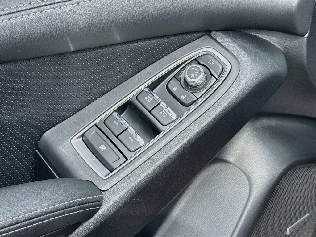 Used 2025 Subaru Ascent Limited AWD/4WD image 20
