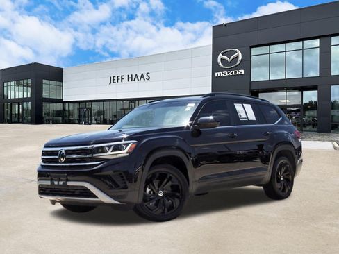 Used 2023 Volkswagen Atlas SE w/ Panoramic Sunroof Package FWD image 1