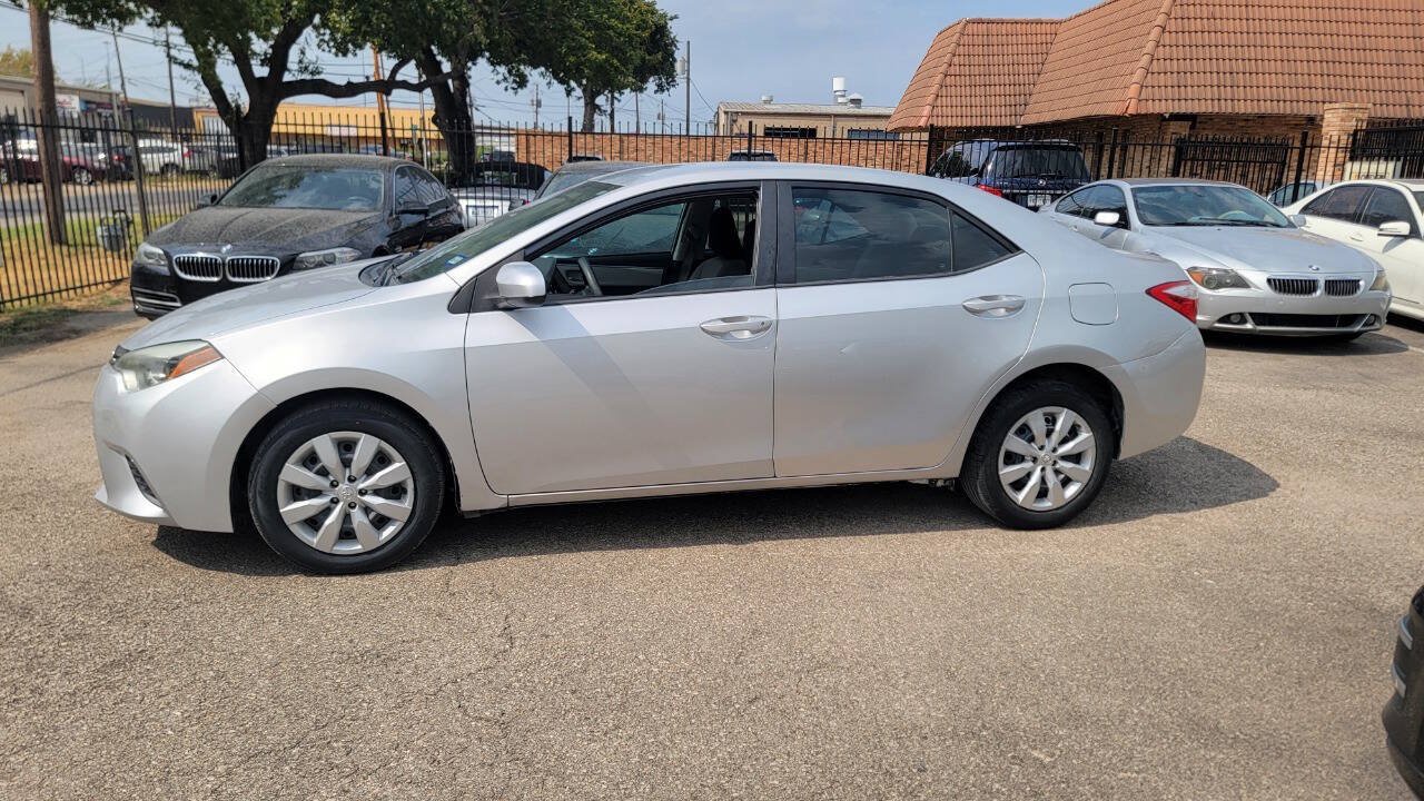 Used 2016 Toyota Corolla LE FWD image 6