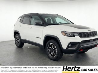 Used 2025 Jeep Compass Trailhawk AWD/4WD video 1