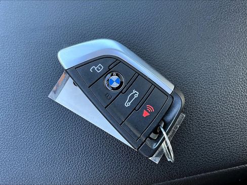 Used 2024 BMW 330i xDrive Sedan w/ Convenience Package image 16