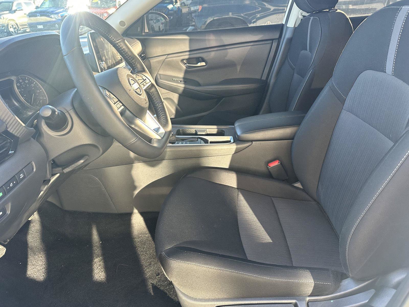 Used 2025 Nissan Sentra SV w/ All-Weather Package FWD image 11