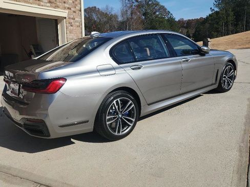 Used 2022 BMW 750i xDrive w/ Executive Package image 6