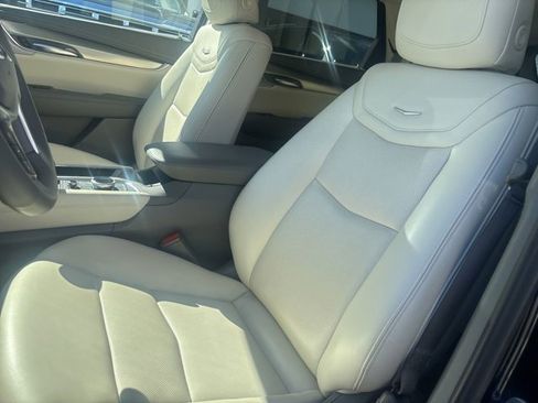 Certified 2025 Cadillac XT5 Premium Luxury FWD image 12