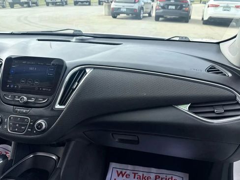 Used 2020 Chevrolet Malibu LT image 27