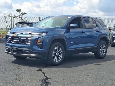 Used 2026 Chevrolet Equinox LT w/ Convenience Package II AWD/4WD image 3
