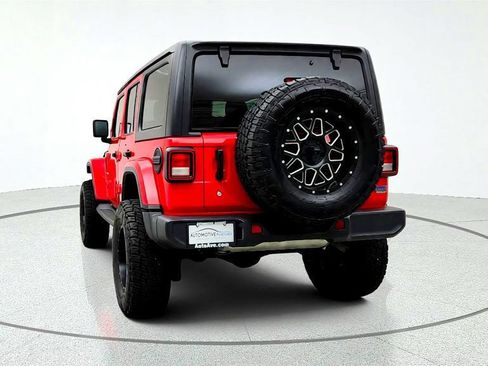Used 2019 Jeep Wrangler Unlimited Sahara AWD/4WD image 6