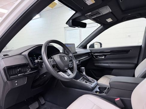 Used 2025 Honda CR-V Sport Touring image 14