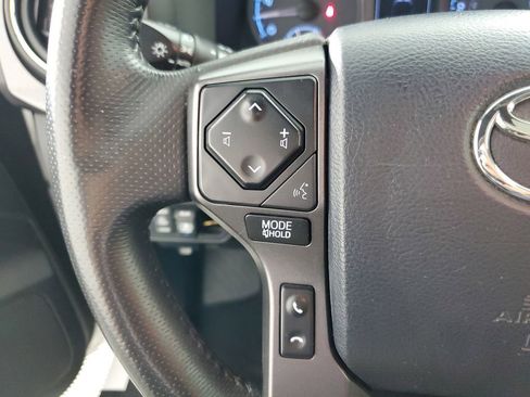 Used 2017 Toyota Tacoma SR image 23