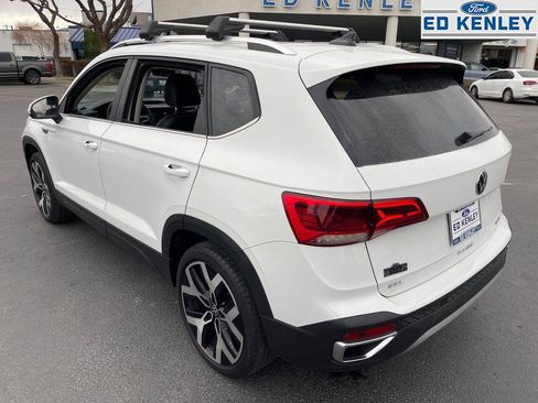 Used 2023 Volkswagen Taos SEL image 28