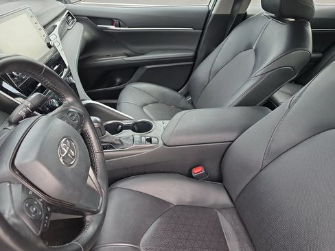 Used 2023 Toyota Camry XSE FWD image 17