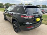 Used 2022 Jeep Grand Cherokee Altitude image 2