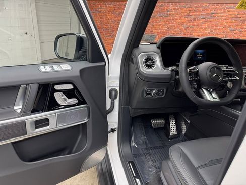 Certified 2025 Mercedes-Benz G 63 AMG 4MATIC image 9