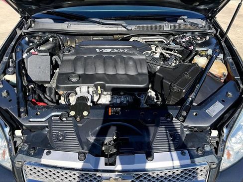 Used 2014 Chevrolet Impala LT w/ LT Sunroof Package image 12