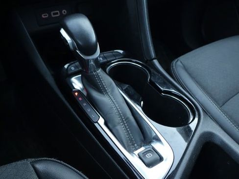 Used 2022 Buick Encore GX Select w/ Sport Touring Package image 11