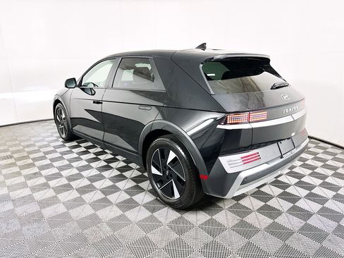Used 2025 Hyundai Ioniq 5 SE image 5