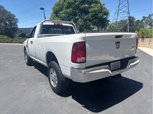 Used 2017 RAM 3500 Tradesman w/ Chrome Appearance Group AWD/4WD image 9