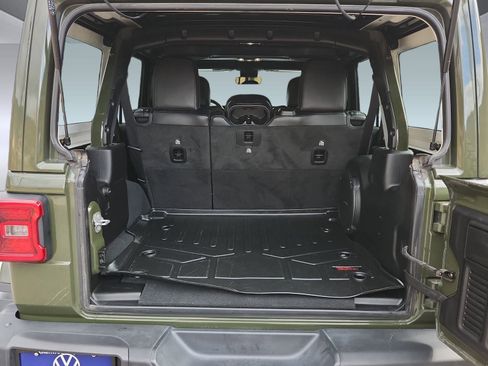 Used 2022 Jeep Wrangler Unlimited Rubicon w/ Trailer Tow Package image 14