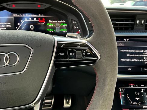 Used 2024 Audi RS 6 performance image 22