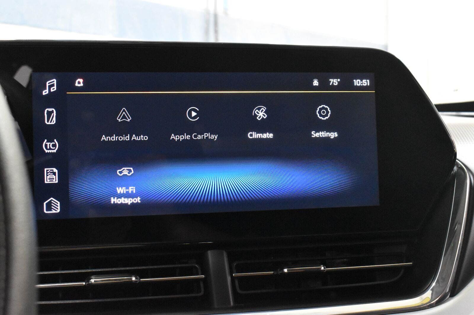 Used 2025 Chevrolet Trax LT FWD image 13