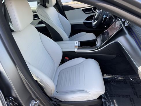Used 2023 Mercedes-Benz C 300 Sedan image 6