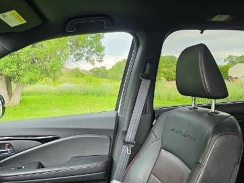 Used 2021 Honda Pilot Black Edition image 5