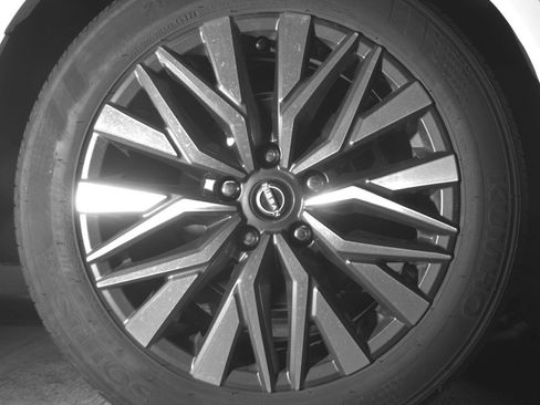 Used 2025 Nissan Altima 2.5 SV FWD image 15