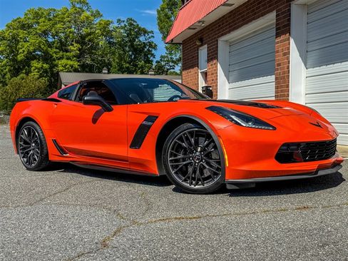 Used 2019 Chevrolet Corvette Z06 w/ Battery Protection Package image 29