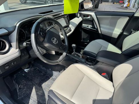 Used 2018 Toyota RAV4 Limited w/ All Weather Liner Package image 10