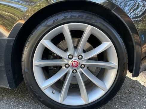 Used 2019 Jaguar F-TYPE Convertible AWD image 9