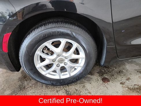 Certified 2022 Chrysler Voyager LX FWD image 38