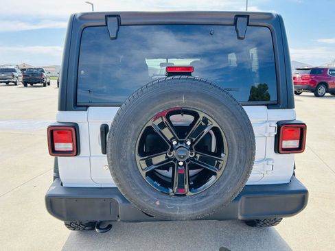 Used 2020 Jeep Wrangler Unlimited Sport AWD/4WD image 32