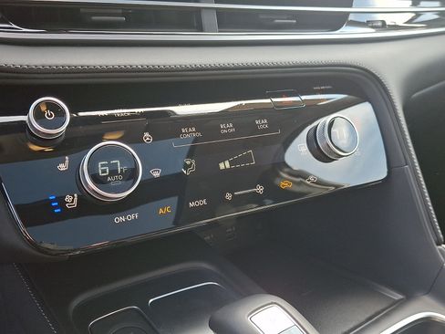 Certified 2025 INFINITI QX60 Luxe AWD/4WD image 16