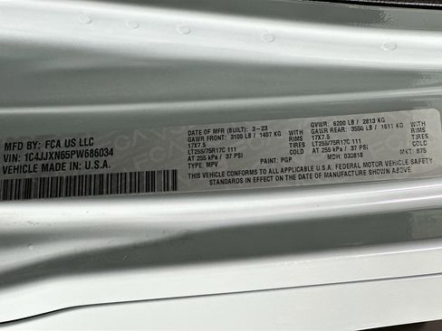 Used 2023 Jeep Wrangler Unlimited w/ Dual Top Group AWD/4WD image 12