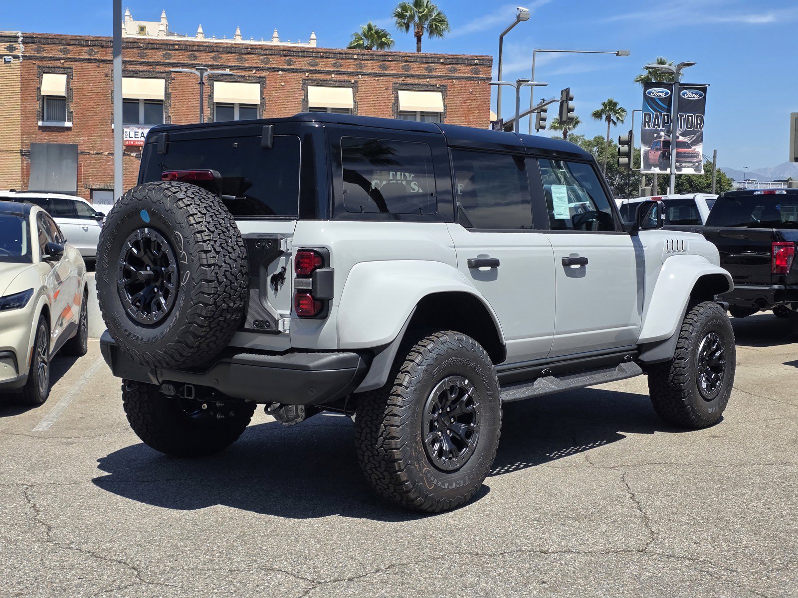 New 2026 Ford Bronco Raptor AWD/4WD image 4