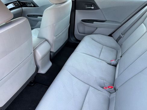 Used 2016 Honda Accord LX image 4