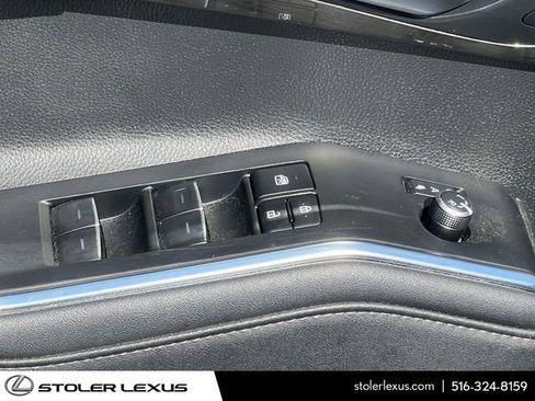 Used 2023 Toyota Highlander Limited AWD/4WD image 23