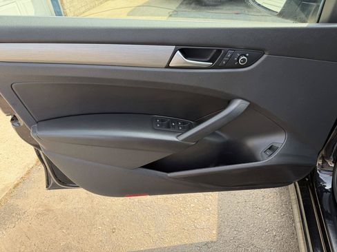 Used 2015 Volkswagen Passat TDI SE FWD image 12